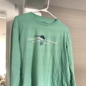 Vineyard Vines long sleeve t shirt.  Mens large.